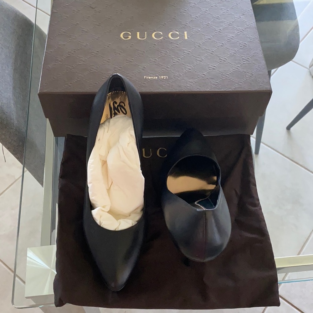 Gucci black pump